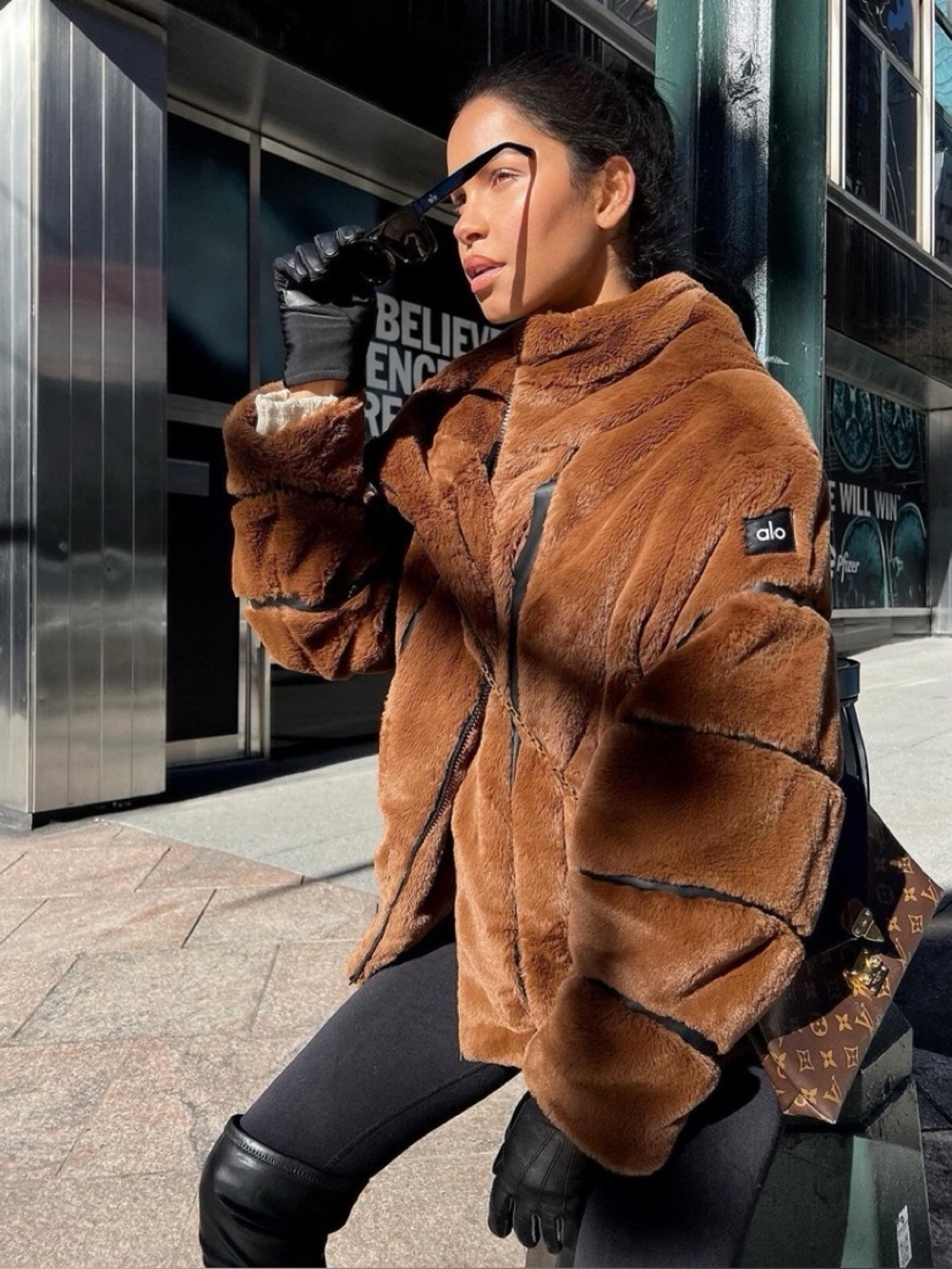 ALO Yoga Knockout Faux Fur Hooded Oversized  Jacket Chocolate Brown size medium